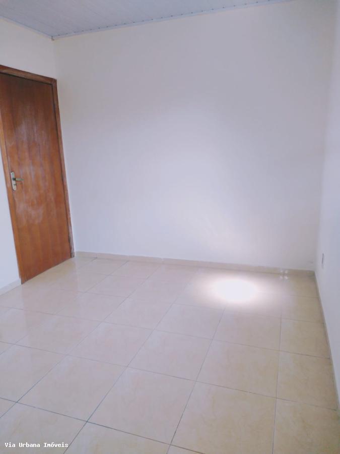 Casa à venda com 3 quartos, 198m² - Foto 4