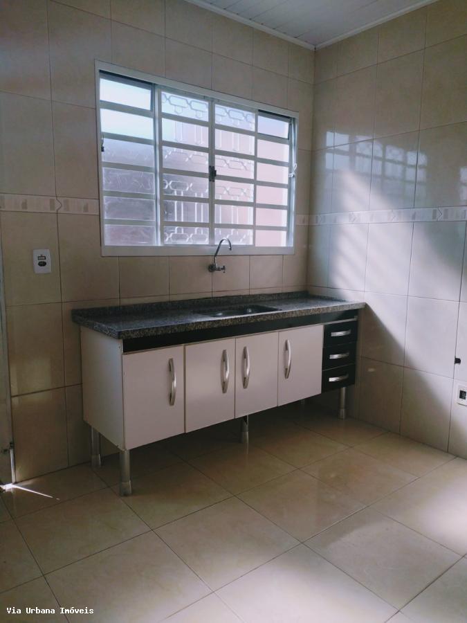 Casa à venda com 3 quartos, 198m² - Foto 14