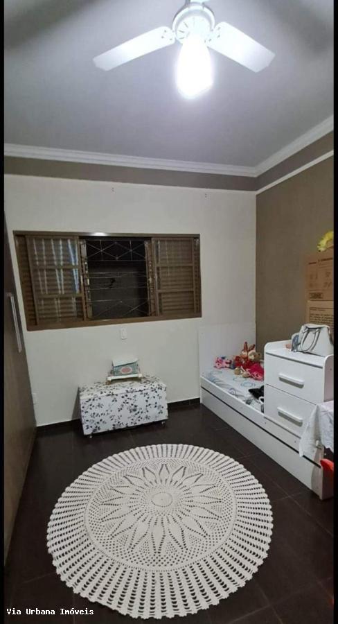 Casa à venda com 3 quartos, 300m² - Foto 13