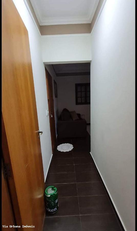 Casa à venda com 3 quartos, 300m² - Foto 16