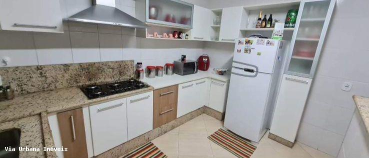 Casa à venda com 3 quartos, 300m² - Foto 17