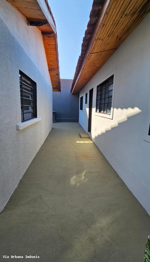 Casa à venda com 4 quartos, 200m² - Foto 9