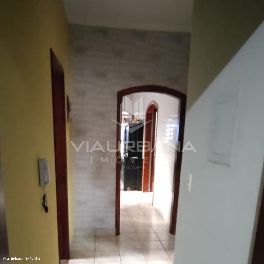 Casa à venda com 3 quartos, 158m² - Foto 3