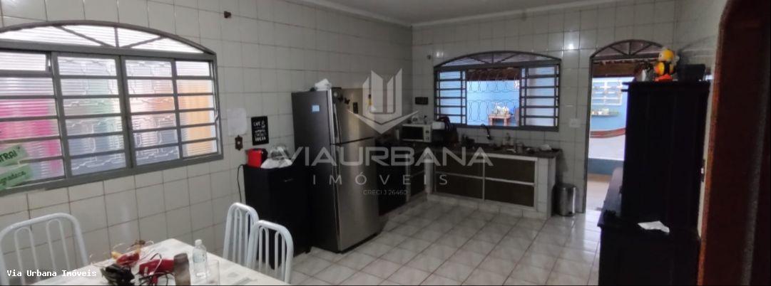 Casa à venda com 3 quartos, 158m² - Foto 10