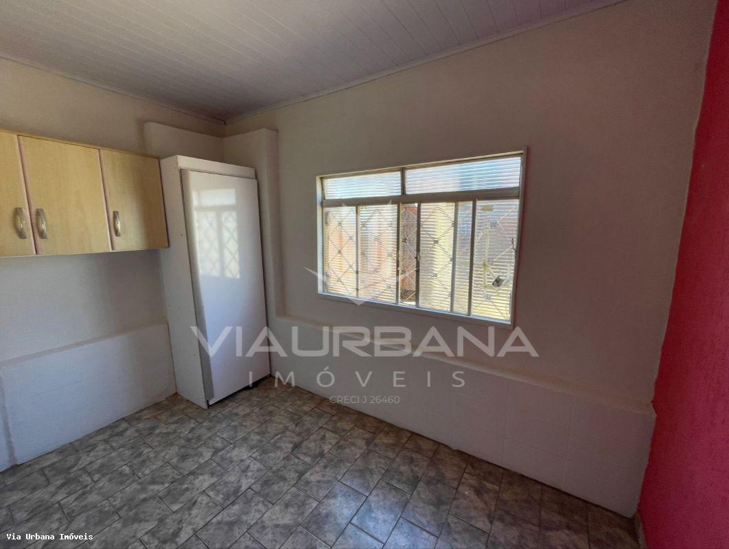 Casa à venda com 4 quartos, 200m² - Foto 5