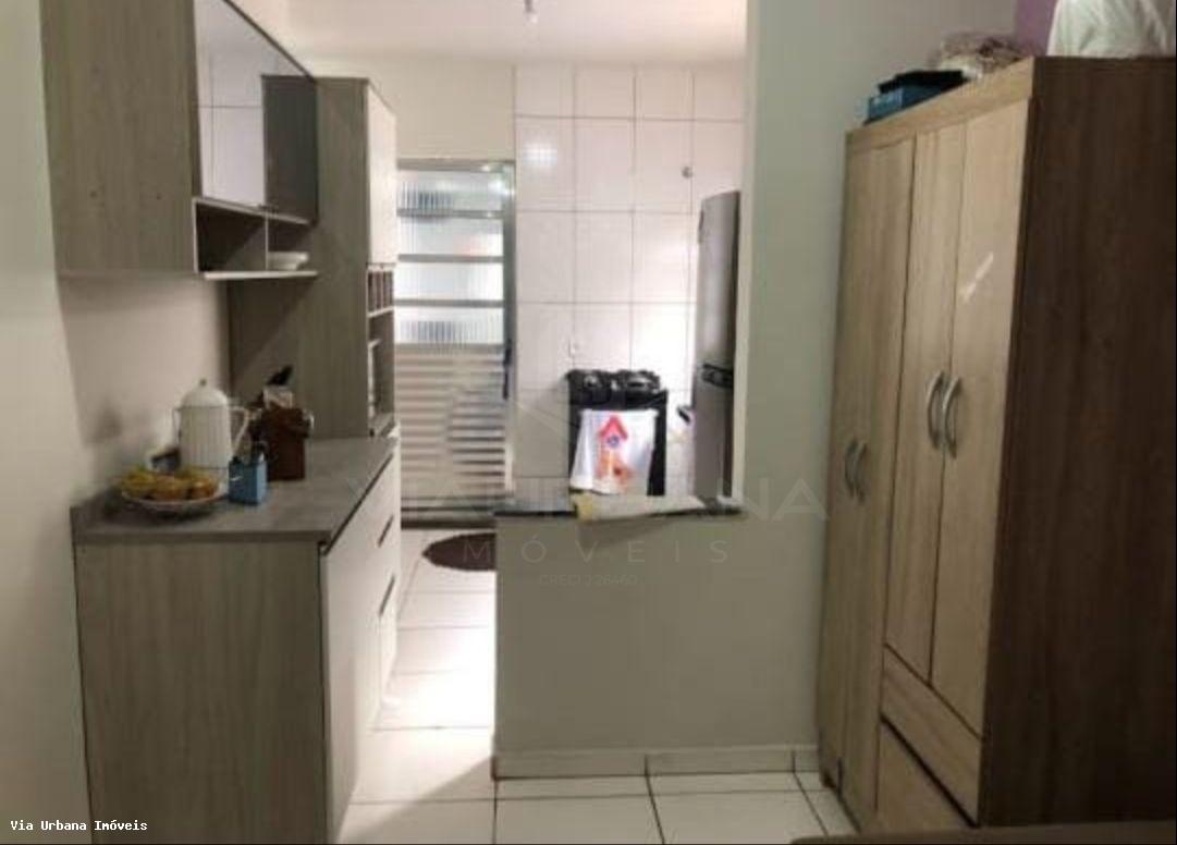 Casa à venda com 2 quartos, 160m² - Foto 7