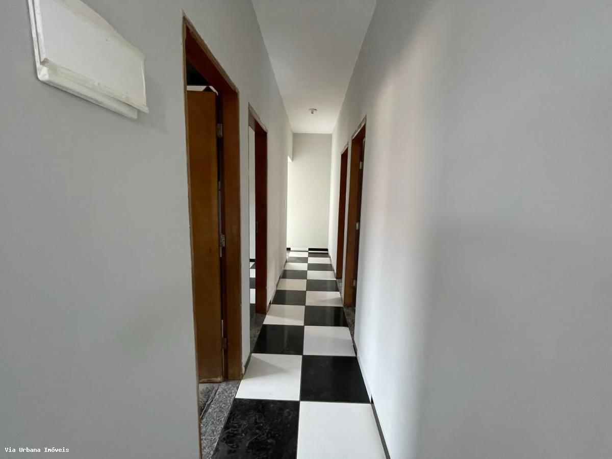 Casa à venda com 3 quartos, 300m² - Foto 4