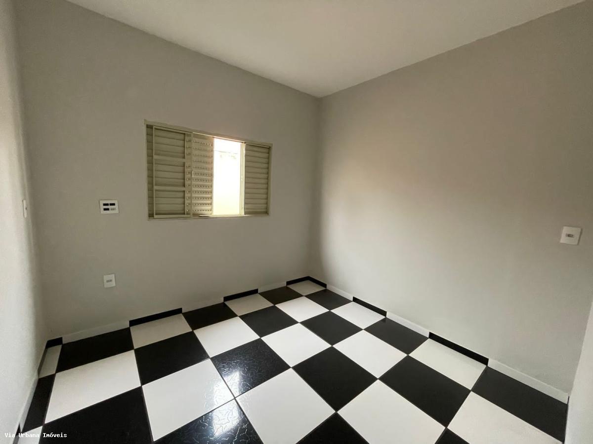 Casa à venda com 3 quartos, 300m² - Foto 6