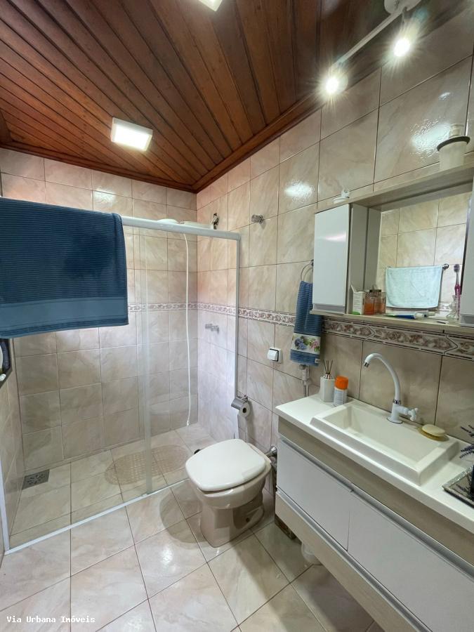 Casa à venda com 3 quartos, 200m² - Foto 6