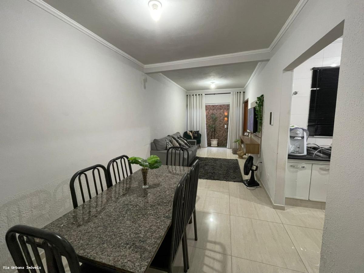 Casa à venda com 2 quartos, 140m² - Foto 3