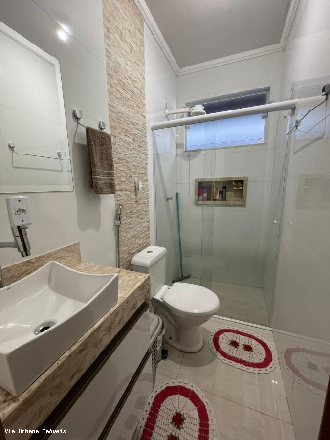 Casa à venda com 2 quartos, 140m² - Foto 5