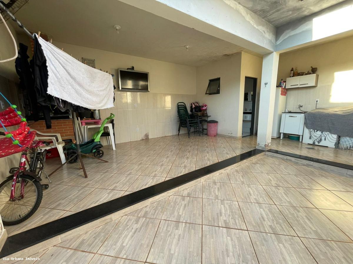 Casa à venda com 2 quartos, 140m² - Foto 8