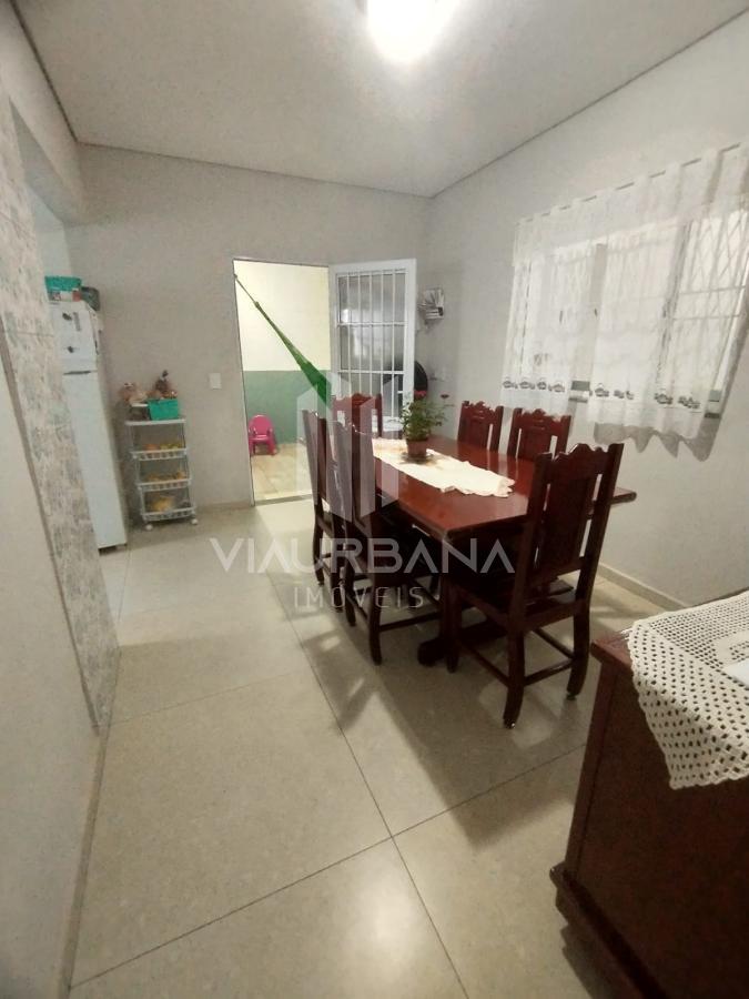 Casa à venda com 3 quartos - Foto 1