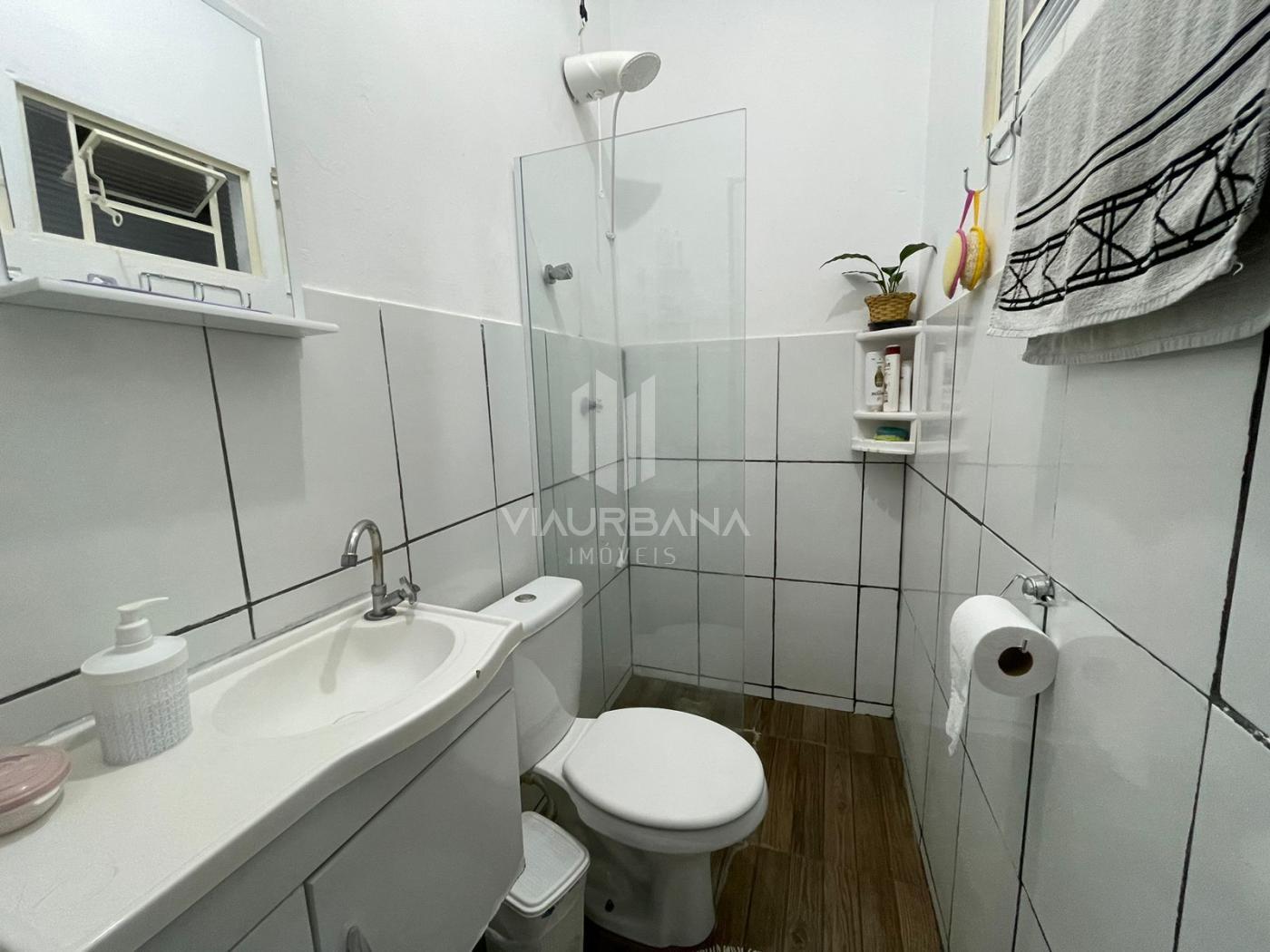 Casa à venda com 2 quartos, 250m² - Foto 2