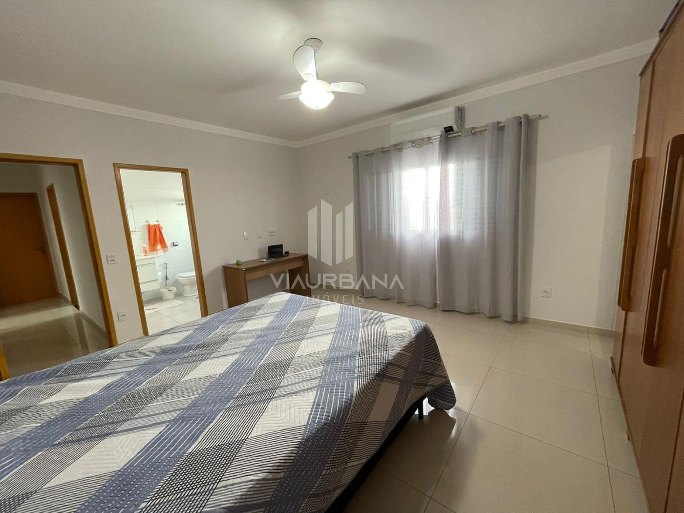 Casa à venda com 2 quartos, 211m² - Foto 2