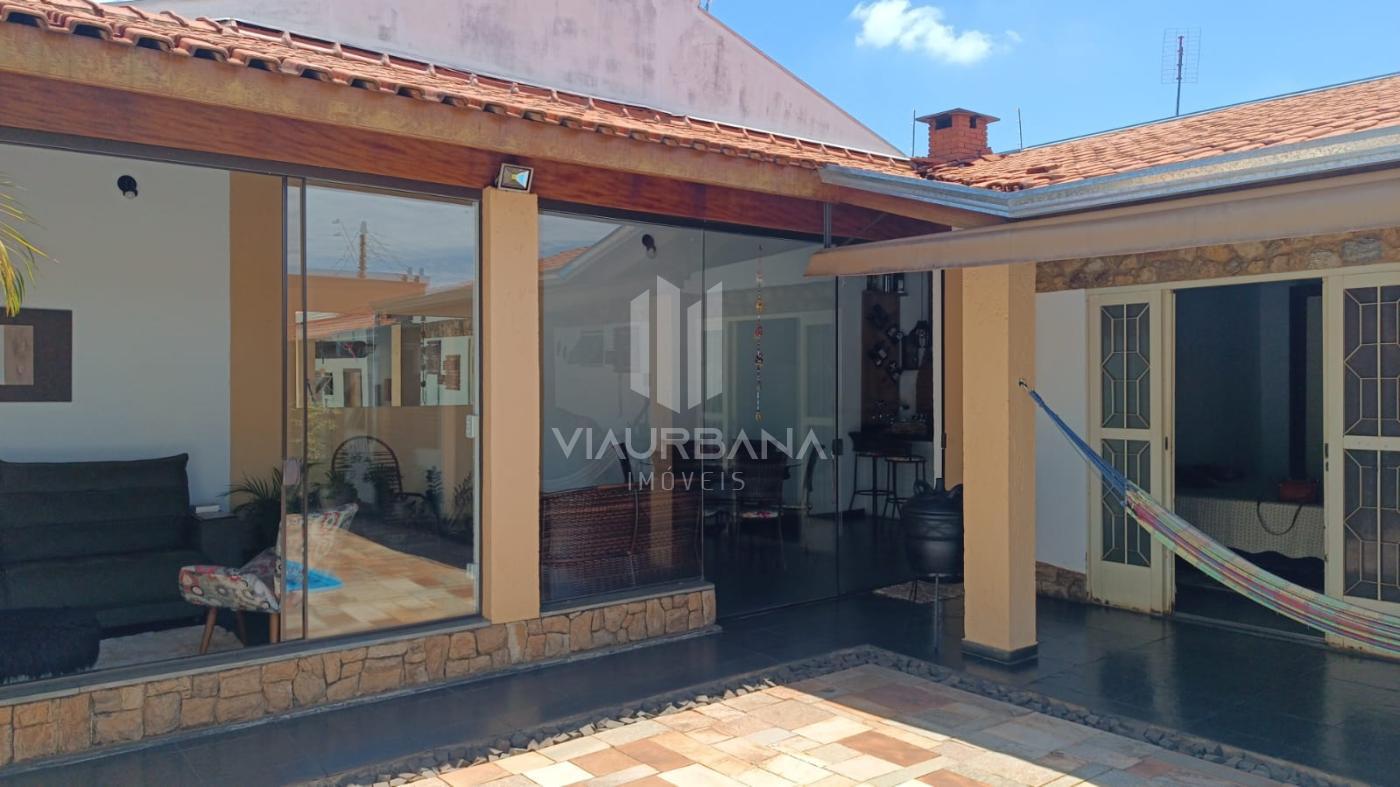 Casa à venda com 3 quartos, 326m² - Foto 9