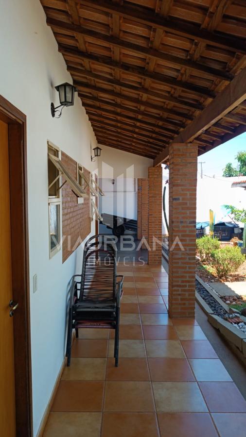 Casa à venda com 3 quartos, 326m² - Foto 12