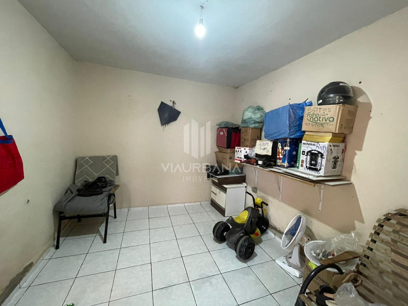 Casa à venda com 2 quartos, 200m² - Foto 2