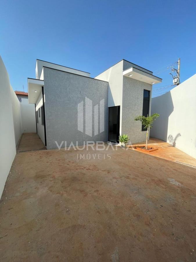 Casa à venda com 2 quartos, 135m² - Foto 1