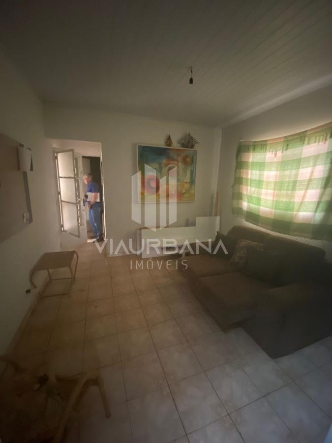 Casa à venda com 1 quarto, 600m² - Foto 1