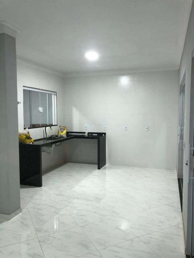 Casa à venda com 2 quartos, 70m² - Foto 8