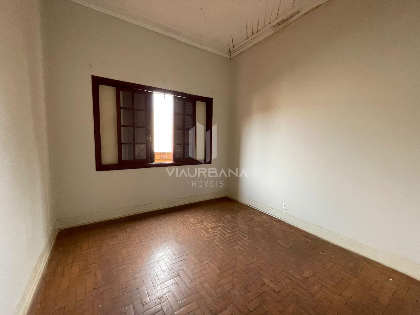 Casa à venda com 3 quartos, 680m² - Foto 2