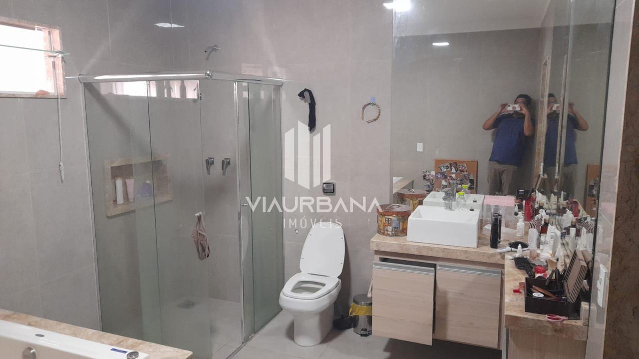 Casa à venda com 3 quartos, 250m² - Foto 8