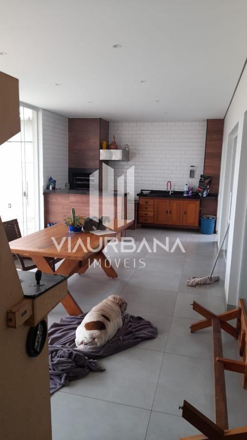 Casa à venda com 3 quartos, 250m² - Foto 11