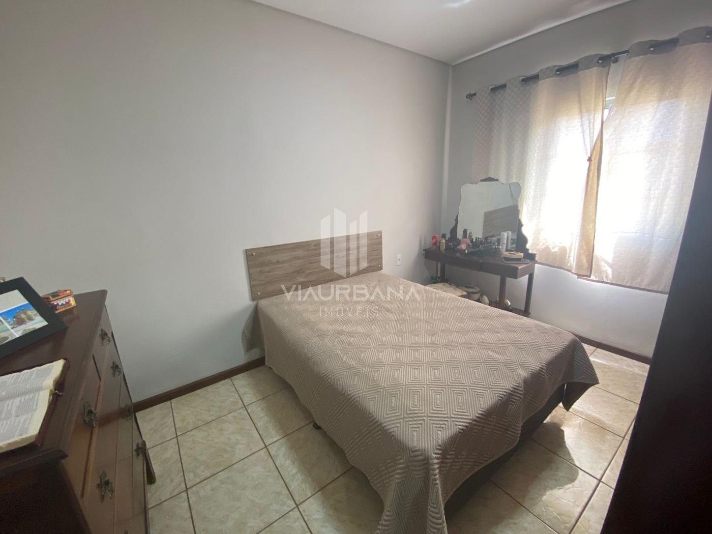 Casa à venda com 3 quartos, 340m² - Foto 2