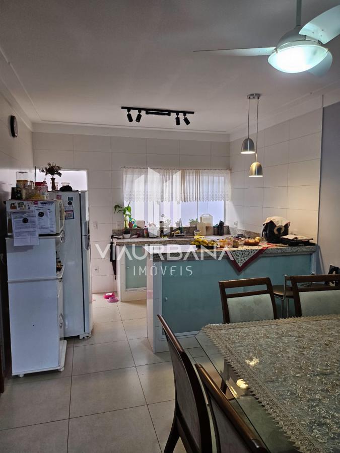 Casa à venda com 3 quartos, 275m² - Foto 6