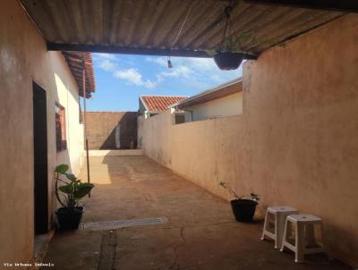 Casa para Venda, em Pederneiras, bairro Jd Sta Lucia, 3 dormitórios, 1 banheiro